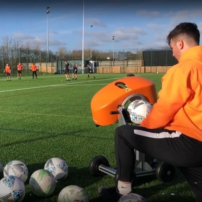 Тренажер для метания мячей LAUNCHER BALL PRO, оранжевый