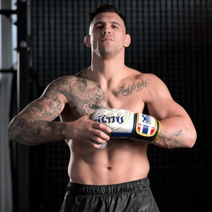 Перчатки боксерские с бинтами Phantom Muay Thai Limited Edition 12 унций, золотистые