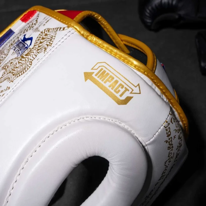 Шлем боксерский закрытый с капой Phantom Muay Thai размер универсальный, белый