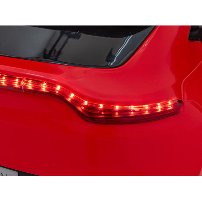 Детская аккумуляторная машинка Aston Martin DBX Красная