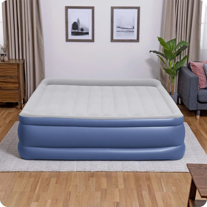 Надувной матрас Bestway 67692 со встроенным электронасосом 203x193 см, сине-серый.