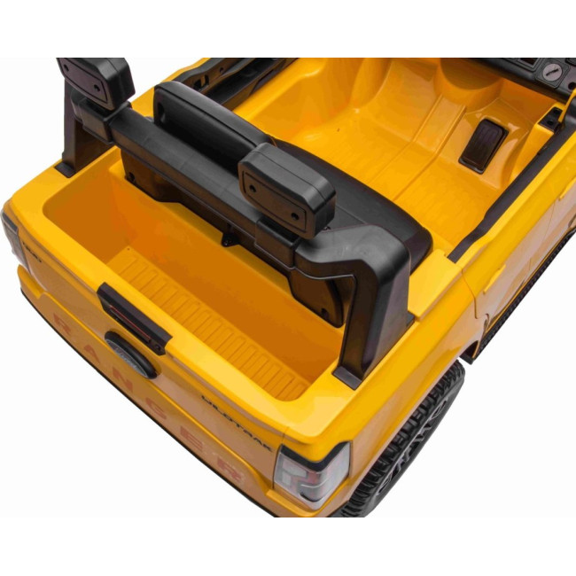 Дитяча акумуляторна машинка Ford Ranger LIFT Жовта