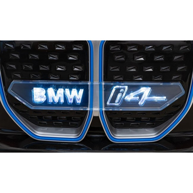 Детская аккумуляторная машинка BMW i4 для детей Красная