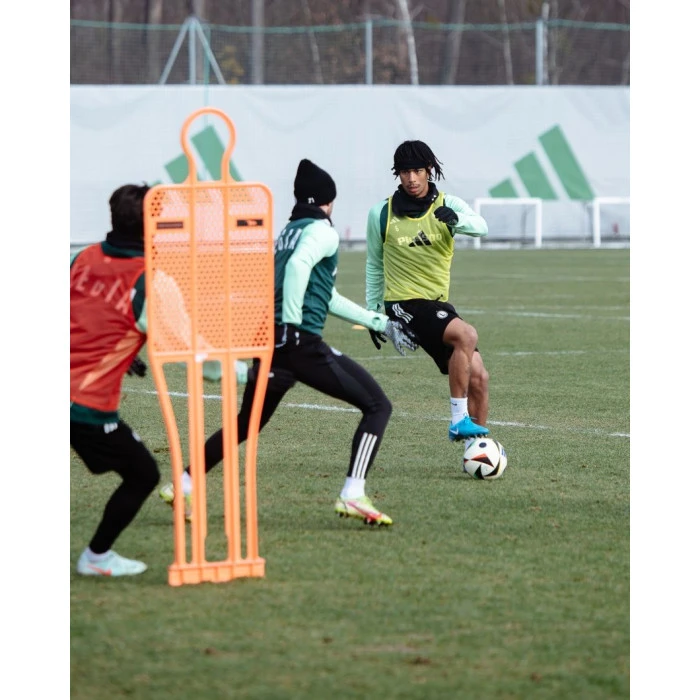 Манекен футболиста для тренировок YakimaSport Pro 180 см, оранжевый.