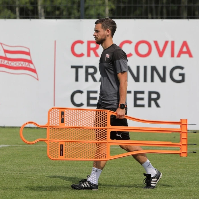 Манекен футболиста для тренировок YakimaSport Pro 180 см, оранжевый.