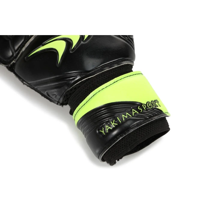 Перчатки вратарские Yakimasport GripMaster р. 8, черно-зеленый