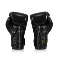 Перчатки боксерские с бинтами Fairtex BGVG1 размер 10 унций, черные