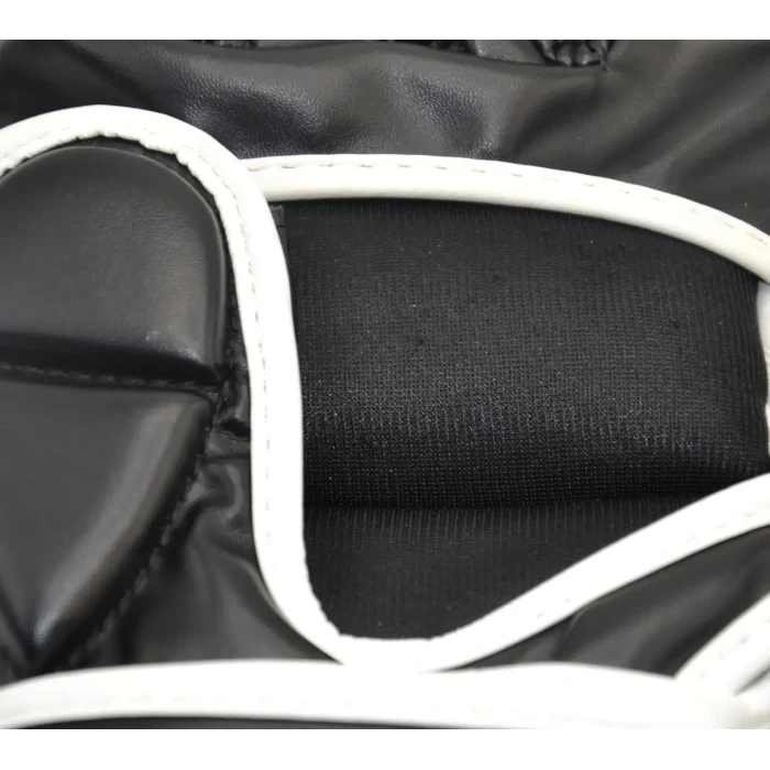 Перчатки для MMA PowerPlay 3056 А размер XL, черные