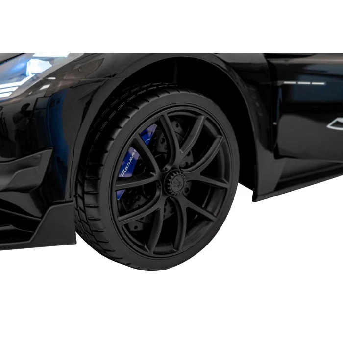 Дитяча акумуляторна машинка Maserati MC20 GT2 Чорна