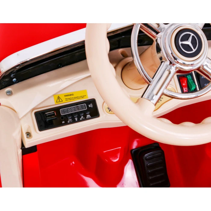 Детский аккумулятрный автомобиль Mercedes Benz Retro 540A Красный