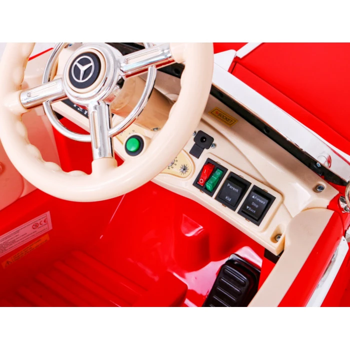Детский аккумулятрный автомобиль Mercedes Benz Retro 540A Красный