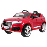Детская аккумуляторная машинка Audi Q7 Quattro S-Line Красная