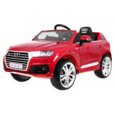 Детская аккумуляторная машинка Audi Q7 Quattro S-Line Красная