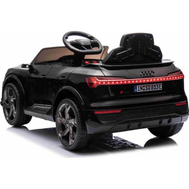 Детская аккумуляторная машинка Audi SQ8 Черная
