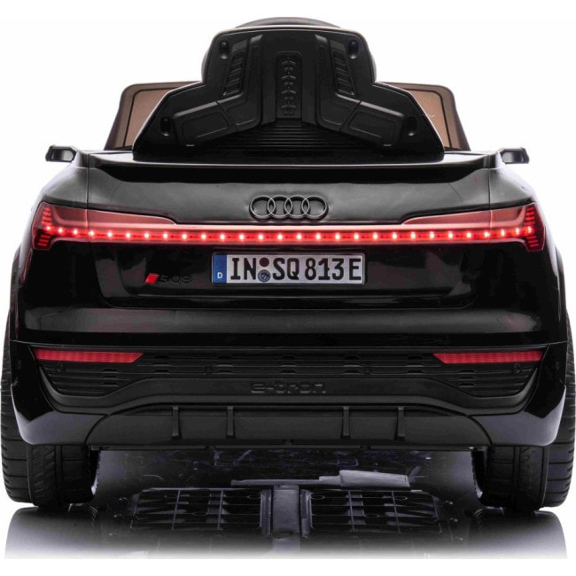 Детская аккумуляторная машинка Audi SQ8 Черная
