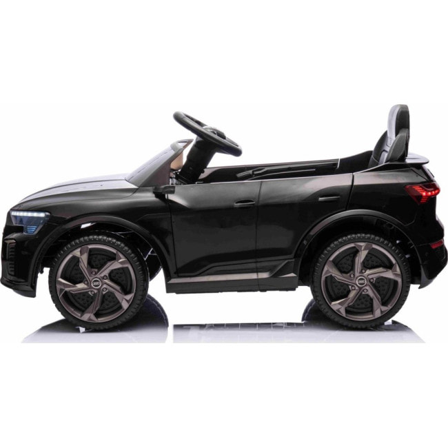Детская аккумуляторная машинка Audi SQ8 Черная