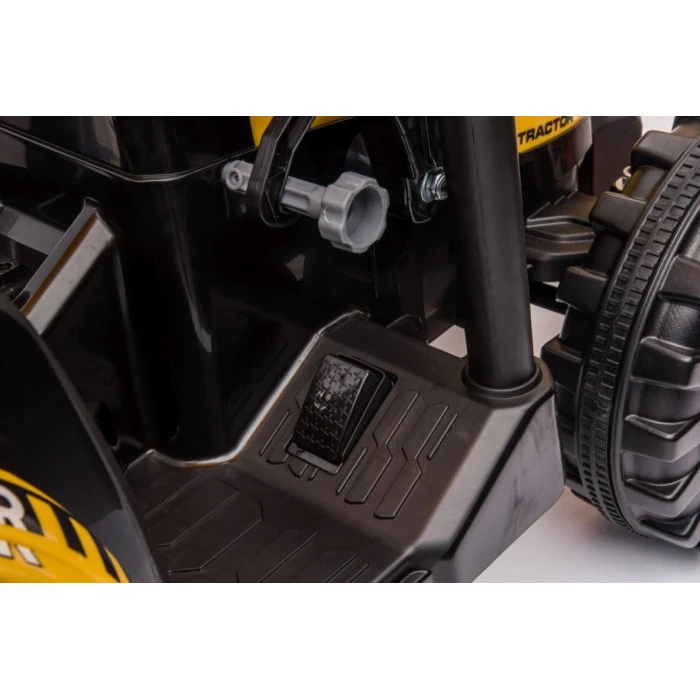 Дитячий акумуляторний трактор MEGA D68