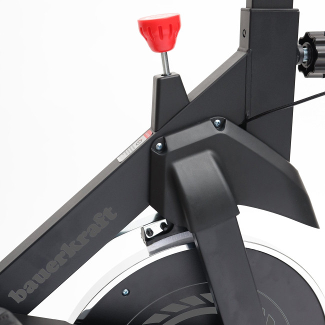 Велотренажер Bauerkraft черный
