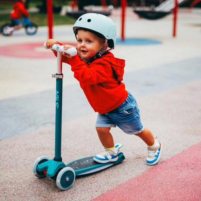 Самокат NILS FUN HLB1310, зелений