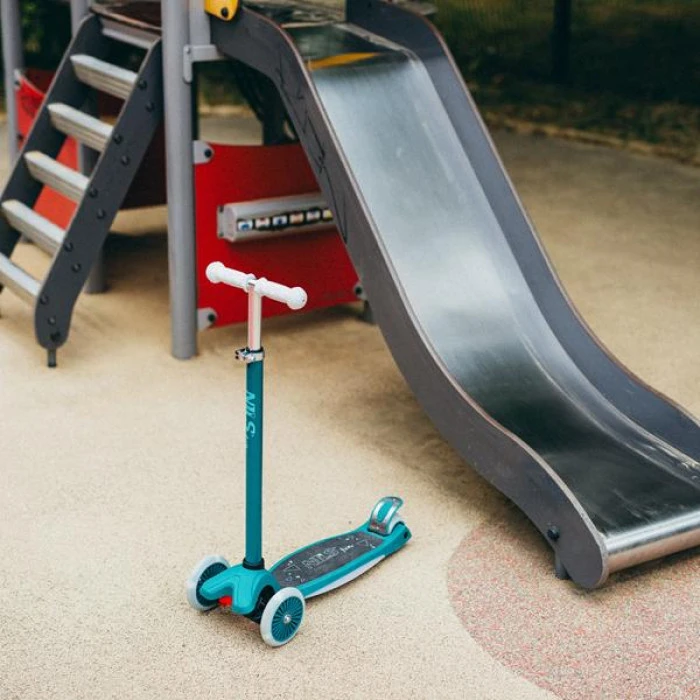 Самокат NILS FUN HLB1310, зелений