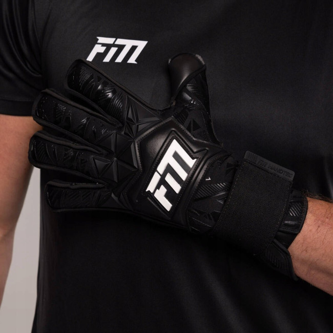 Перчатки вратарские Football Masters Invictus X PRO BLACK р.9, черные