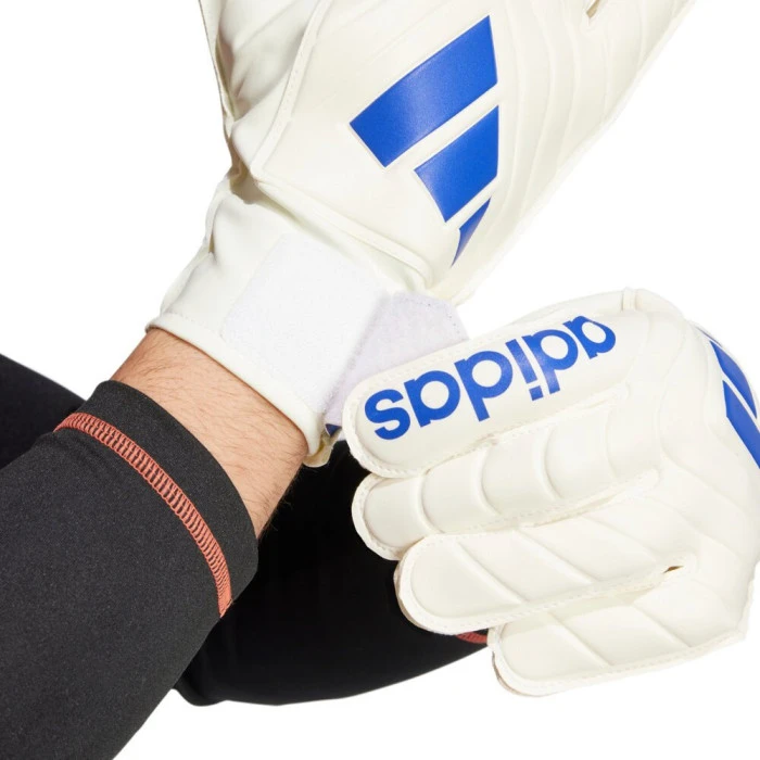 Рукавички воротарські Adidas Copa Club Goalkeeper IX3835 р.8, біло-сині