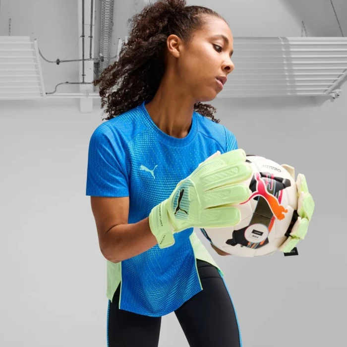 Перчатки вратарские Puma Ultra Play RC 41952 02 р.11, зелено-белые