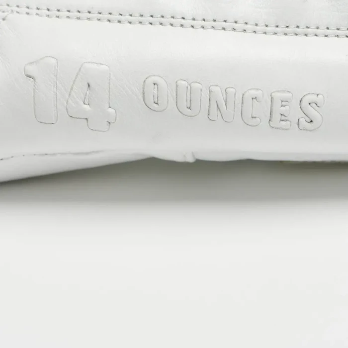 Перчатки боксерские с бинтами Leone GN111 THE GREATEST размер 12 унций, белые