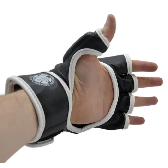 Перчатки для MMA PowerPlay 3056 размер XL, черные