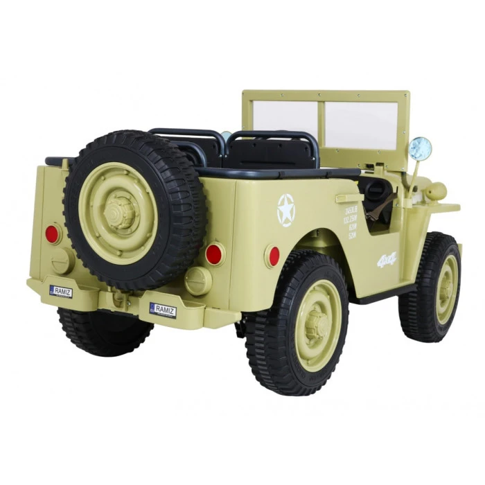 Детская аккумуляторная машинка для 3 детей Matcha