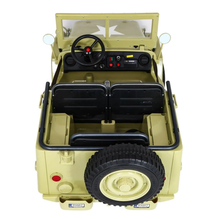 Детская аккумуляторная машинка для 3 детей Matcha