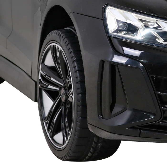 Детская аккумуляторная машинка Audi RS E-Tron GT Черная