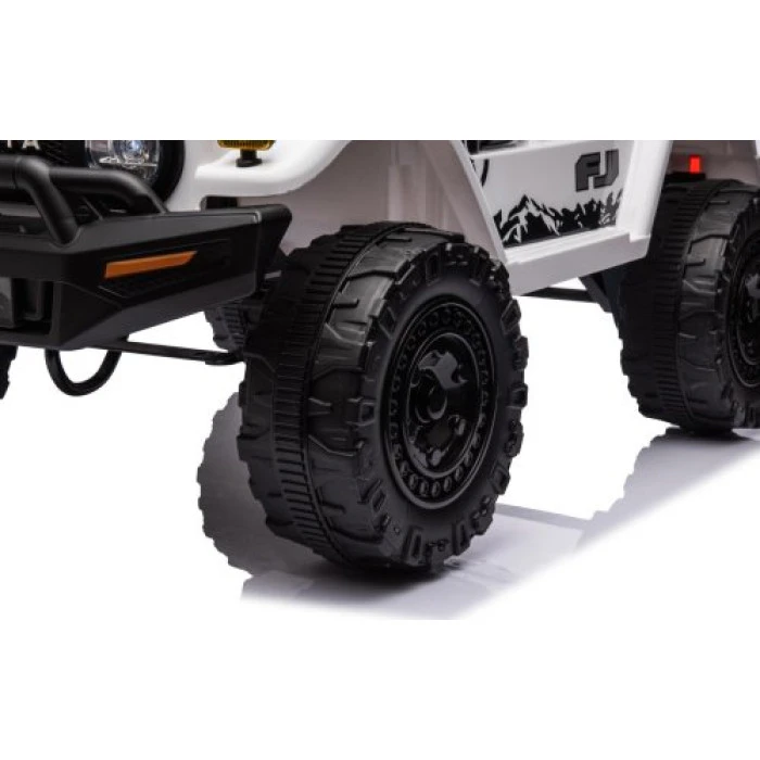 Дитяча акумуляторна машинка Toyota FJ Cruiser Біла