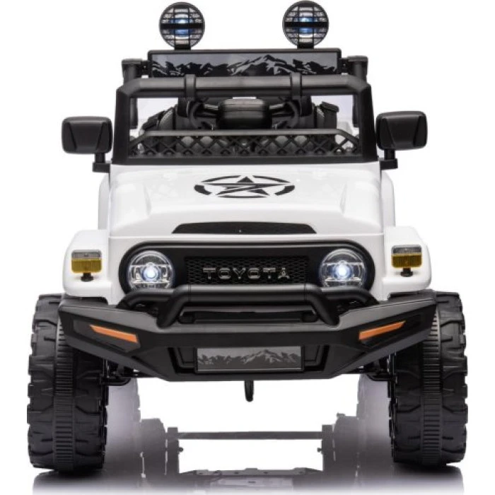 Дитяча акумуляторна машинка Toyota FJ Cruiser Біла