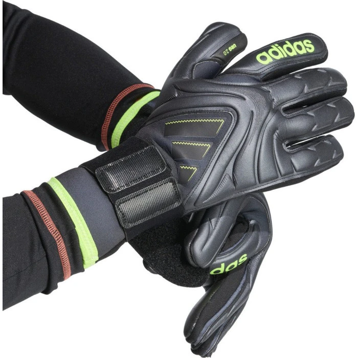 Рукавички воротарські Adidas Copa Pro czarne JN5335 р. 9,5, чорно-зелені