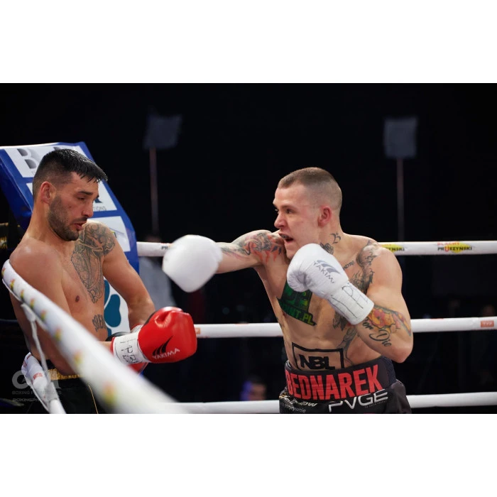 Рукавички боксерські Yakimasport WOLF L розмір 10 унцій, білі