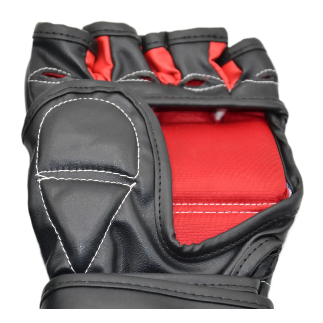 Перчатки MMA PowerPlay 3053 размер L/XL, черно-красные