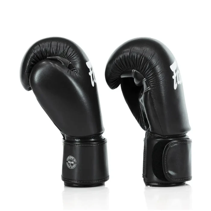 Перчатки боксерские с бинтами Fairtex Amateur BGV27 10 унций, черные