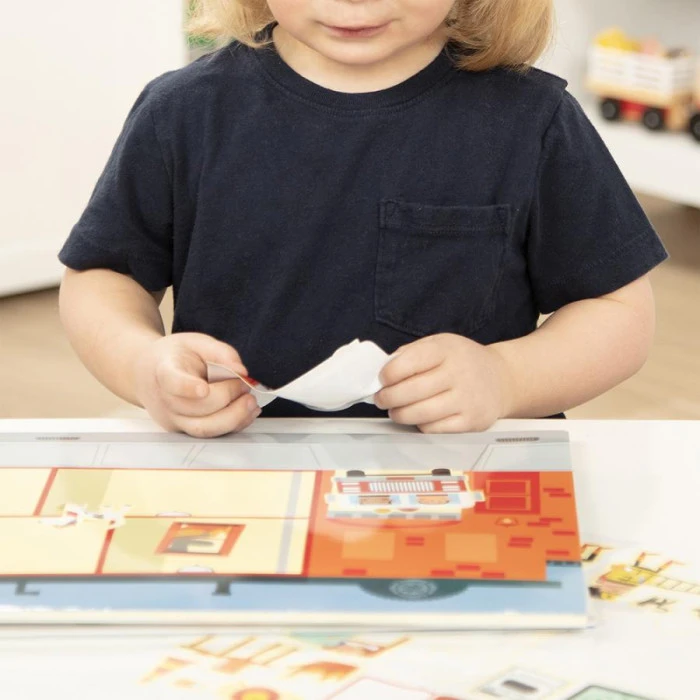 Набор многоразовых наклейок Spin Master Мой город Melissa and Doug