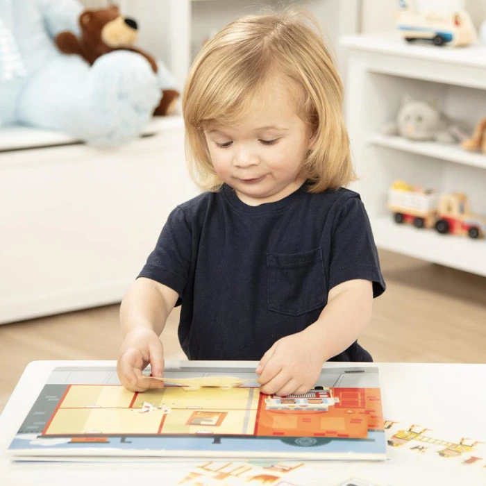 Набор многоразовых наклейок Spin Master Мой город Melissa and Doug