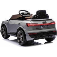 Дитяча акумуляторна машинка Audi SQ8 Сіра