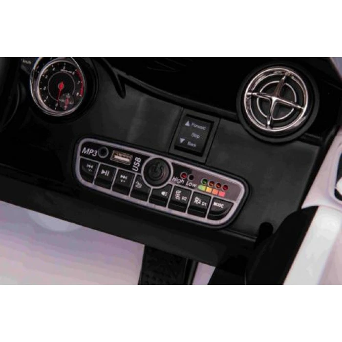 Дитяча акумуляторна машинка Mercedes Benz AMG SL65 S Біла