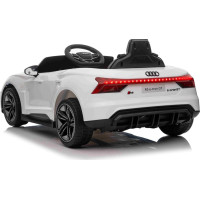 Детская аккумуляторная машинка Audi RS E-Tron GT Белая
