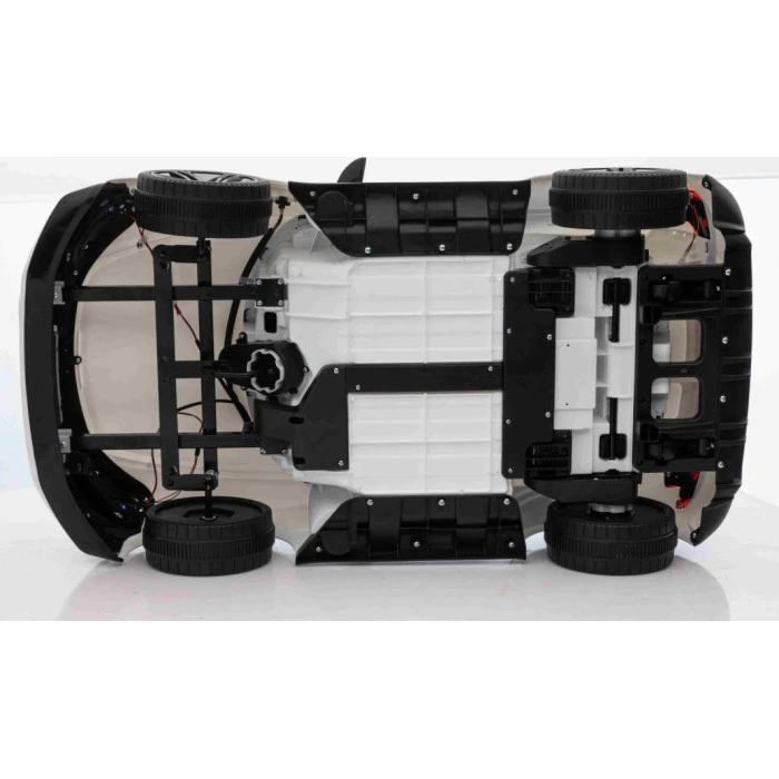 Детская аккумуляторная машинка Audi RS E-Tron GT Белая