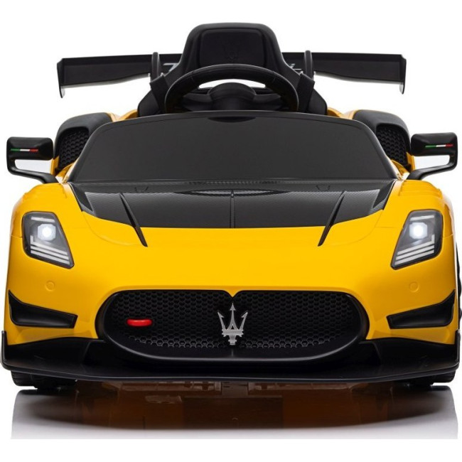 Детская аккумуляторная машинка Maserati MC20 GT2 Желтая