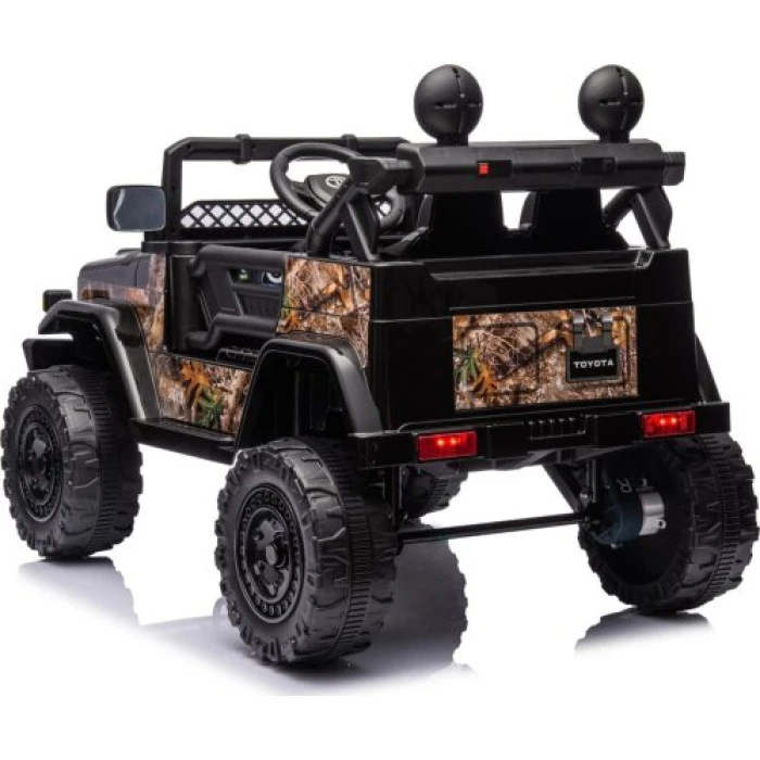 Дитяча акумуляторна машинка Toyota FJ Cruiser Чорна