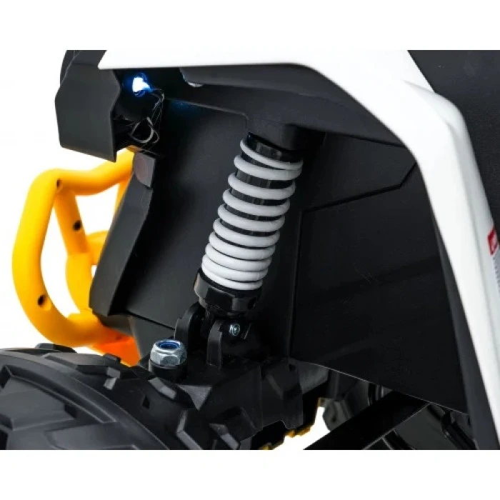 Детский аккумуляторный квадроцикл Maverick Quad Белый