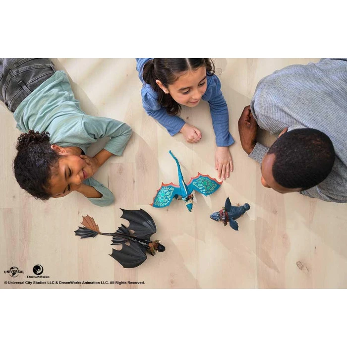 Фигурки Spin Master Дракон Беззубик и всадник Икоты, "Как обуздать дракона"