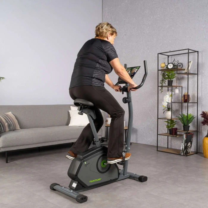 Велотренажер магнитный TUNTURI CARDIO FIT B40