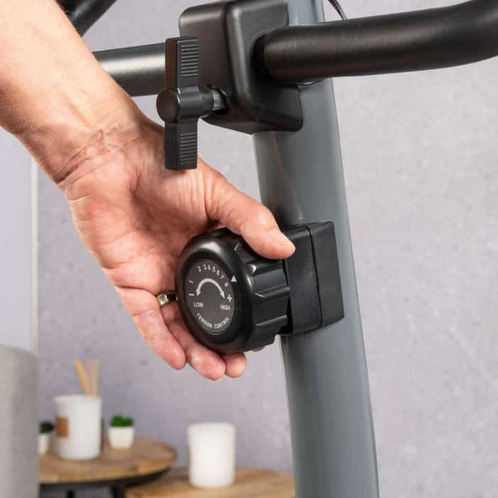 Велотренажер магнитный TUNTURI CARDIO FIT B40